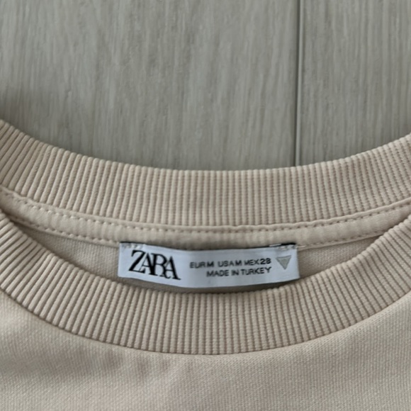 Zara Top - Picture 2 of 3